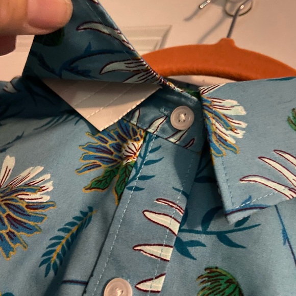 Land’s End long sleeve button down women’s shirt size 10. Brand new - Picture 2 of 2